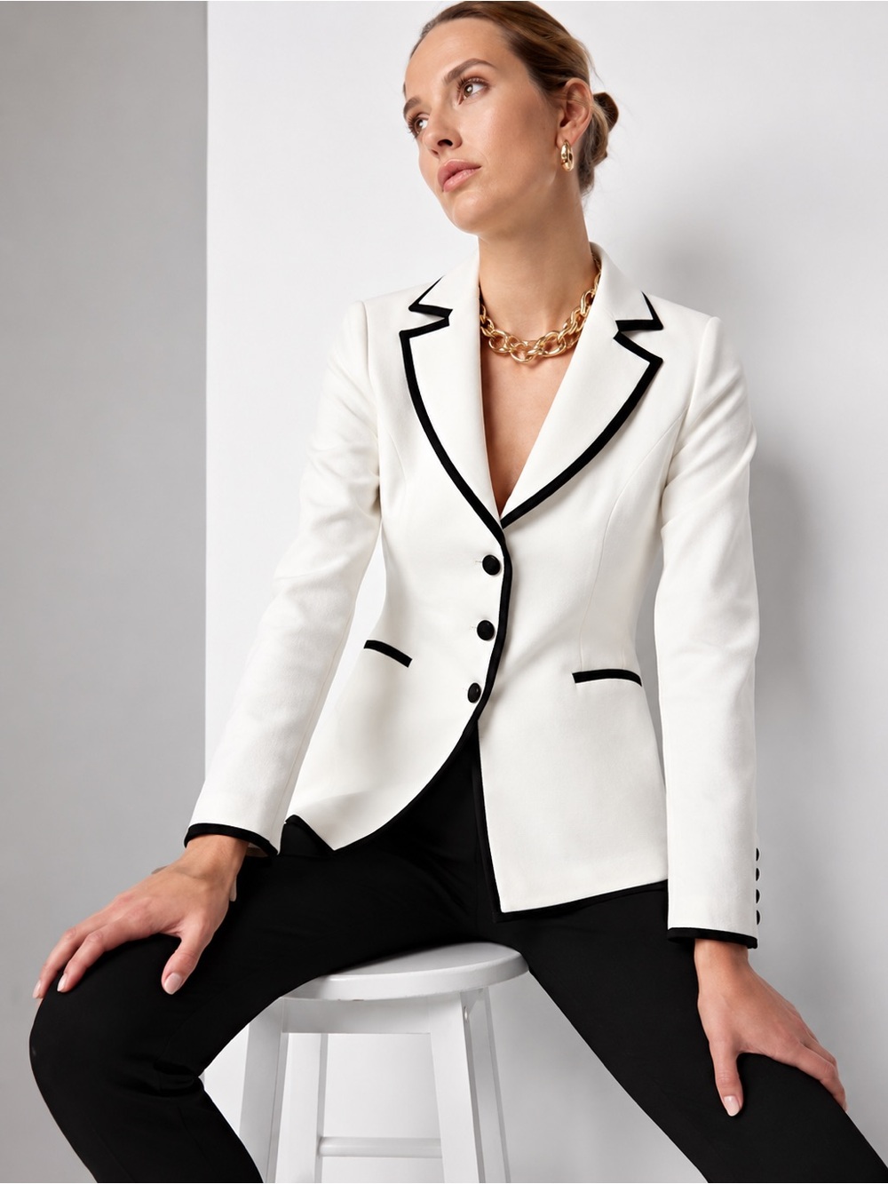 White House Black Market White Blazer with Black Piping